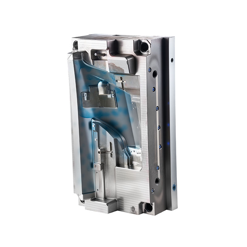 Automotive full-width tail light injection mold ”” large-format one-piece lens mold spanning the full vehicle width
