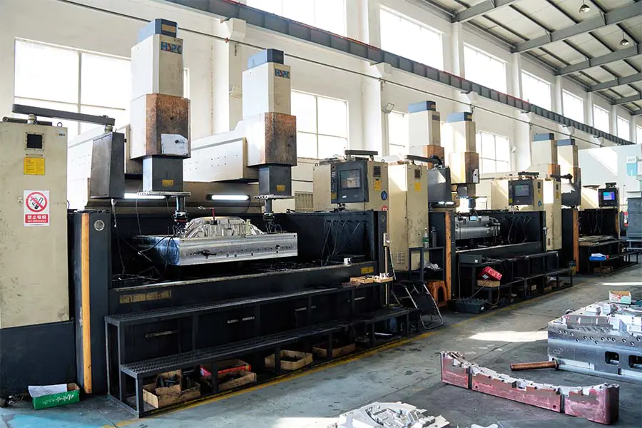 Automotive housing mold — HVAC and filter housing injection tooling